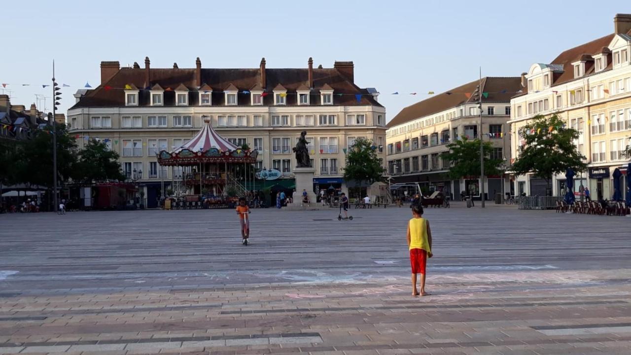Apartmán Flozed Beauvais Exteriér fotografie
